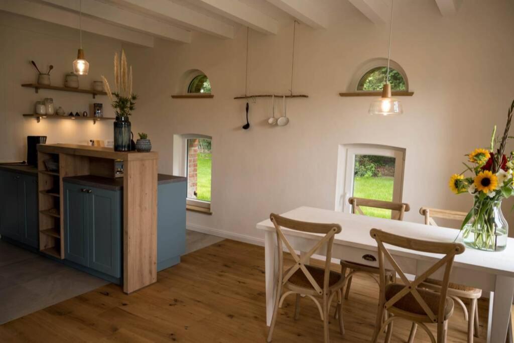 Zum Heuerling Ferienwohung Im Alten Stall Mit Sauna Versmold Exteriör bild